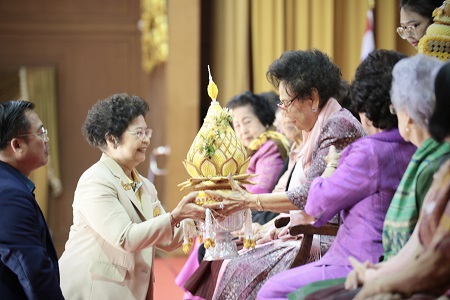 งาน ‘ลูกผึ้งคืนรัง รำลึกพระคุณครู 2568’