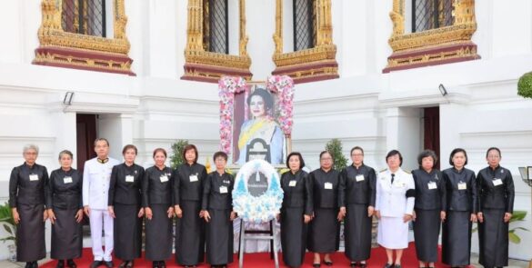 ร่วมเป็นเจ้าภาพในการพระพิธีธรรมสวดพระอภิธรรมพระบรมศพสมเด็จพระนางเจ้าสิริกิติ์ พระบรมราชินีนาถ พระบรมราชชนนีพันปีหลวง